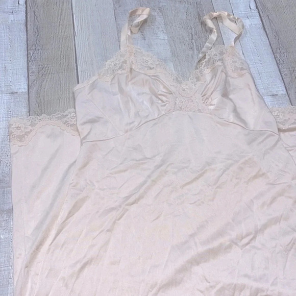 Vintage maxi slip size 32 Tall - Picture 2 of 8